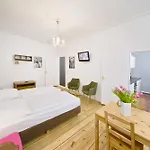 Hotel Old Town Zehdenicker Strasse *