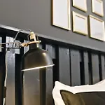 Old Town Zehdenicker Strasse Hotel