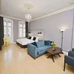 Old Town Zehdenicker Strasse * Berlino