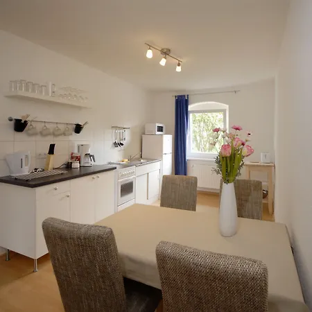 מלון Old Town Zehdenicker Strasse *