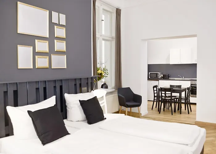 Old Town Zehdenicker Strasse Otel